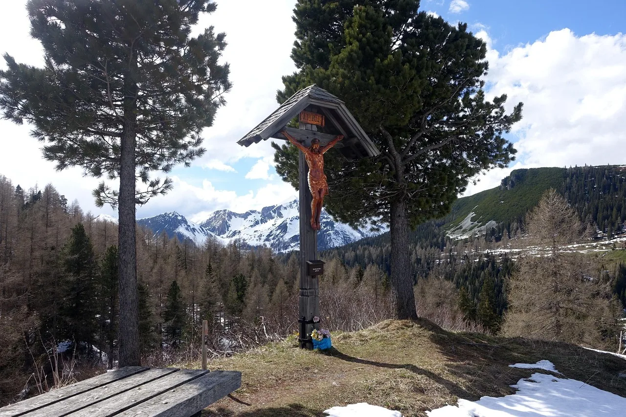 Gipfelkreuz in den bayerischen Bergen